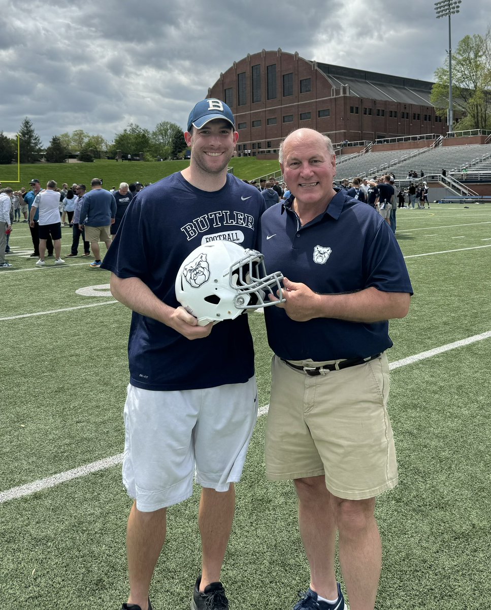 10_MattyIce's tweet photo. Shoutout to @KLaRoseBU … You have done so many wonderful things for @ButlerUFootball. There will never be another person to represent Butler football like you did over the last several decades! Thank you for all you did, enjoy retirement and Go Dawgs! @ButlerAthletics https://t.co/6O59Ekp5Wd