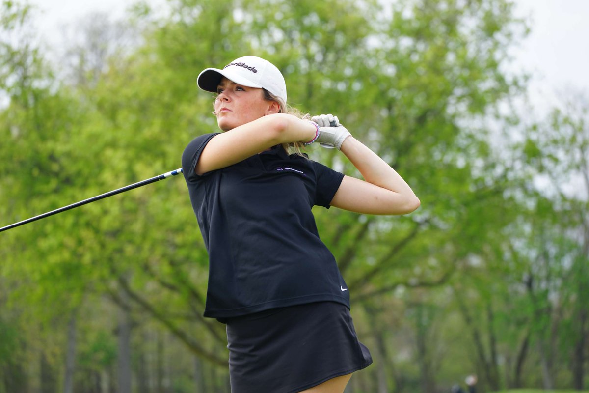 Let's go girl! 🤩 Kiera Brazeau (+5) leads the #PreFindlay following round one.