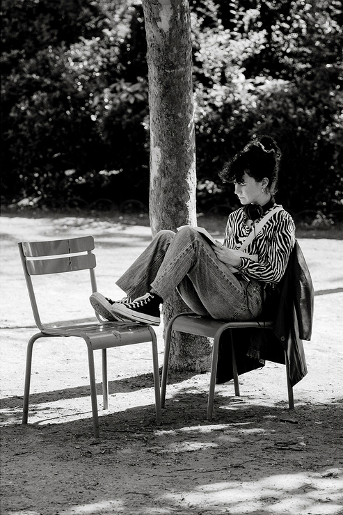 Diana Machado - Please support my instagram feed @laurent.dufour.paris - #2024 #24x36 #3x2 #70mm #Afternoon #Aprèsmidi #BlackAndWhite #Canon #EOS5DMarkIII #Europe #Femmes #France #JardinduLuxembourg #JardinPublic #Lecture #Livre #Modeportrait

journalphotographique.eu/diana-machado/