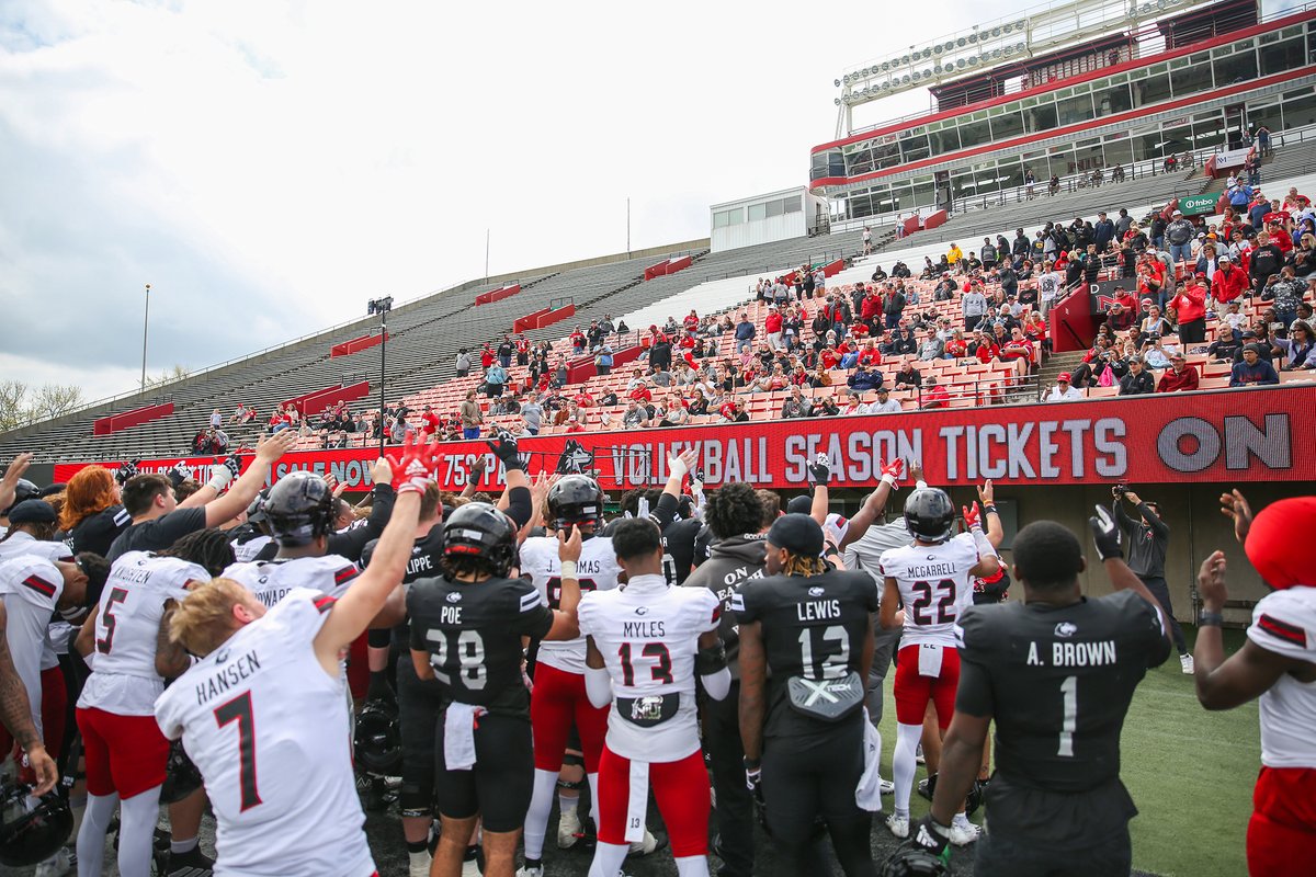 THANK YOU FANS ‼️ We are so grateful for Huskie Nation for making this an AMAZING 2024 Spring Showcase!