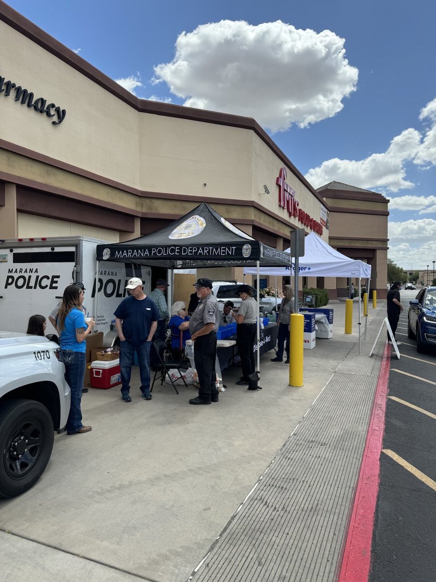 In honor of National Drug Take Back Day, our communities are encouraging people to safely dispose of expired or unused medication. My team joined Kroger pharmacists and Marana Police Department to help spread awareness of proper drug disposal, substance abuse, and other issues.