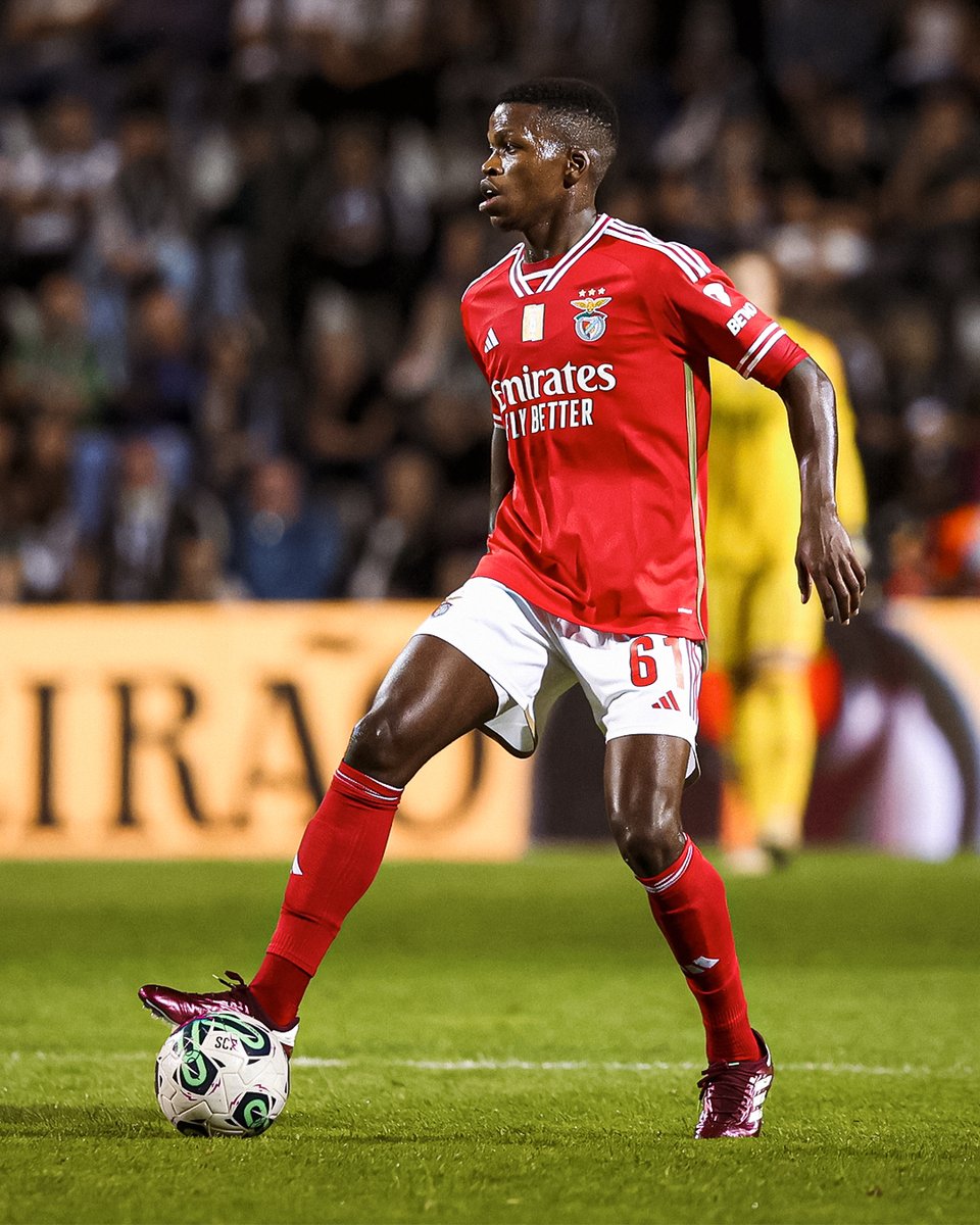 DataMB_'s tweet photo. 🇵🇹⚔️  Florentino Luís (Benfica, 24) has more tackles per 90 and more defensive actions per 90 than any midfielder in the top 7 leagues 

👉 https://t.co/dgzmGSU18u https://t.co/KVdfIsuH8G