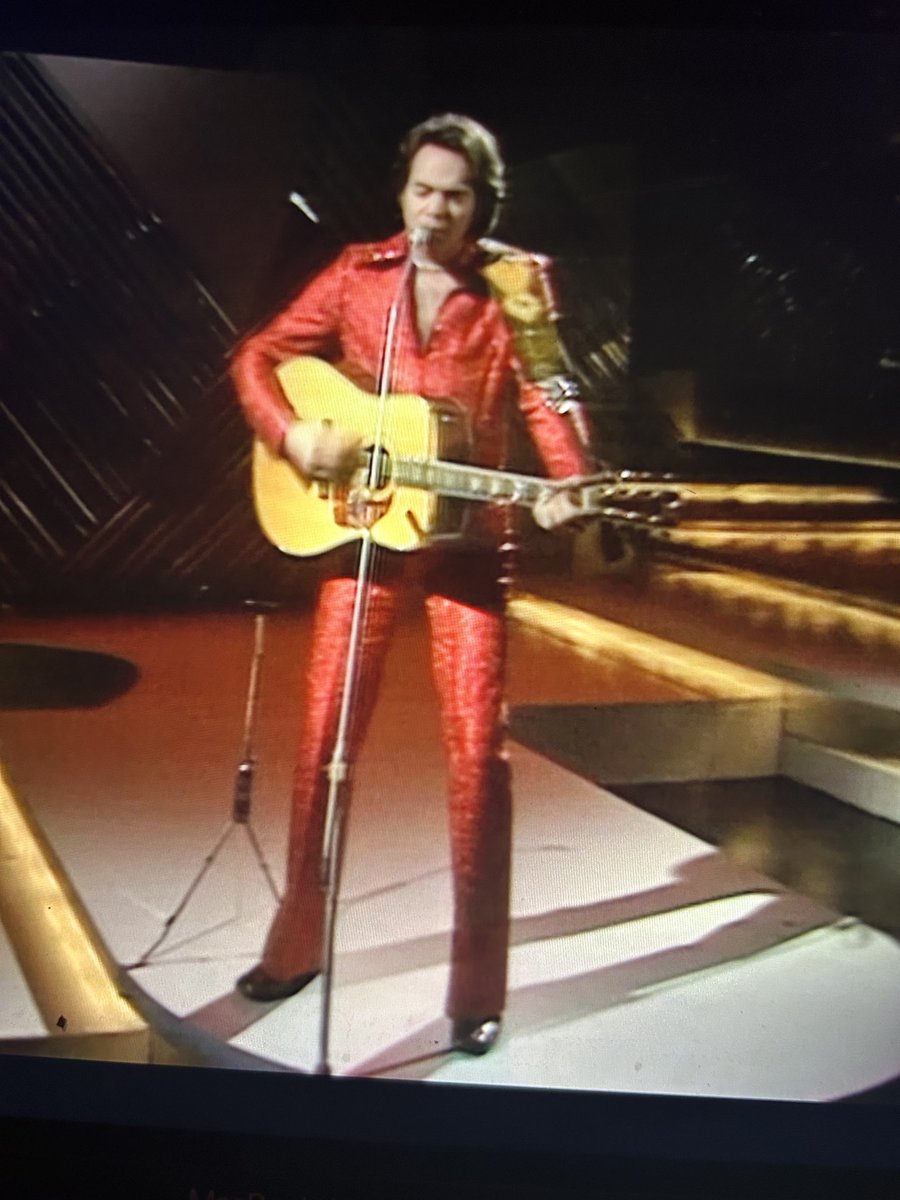 Watching Neil Diamond on BBC2. Excellent jumpsuitage …