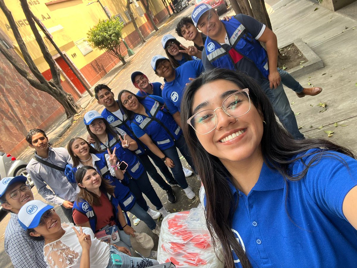 Nuestro compromiso con Benito Juárez va más allá de las palabras: estamos aquí, presentes y dispuestos a darlo todo 💪🏼 Hoy, estamos en la colonia Nápoles conociendo y escuchando a los vecinos para juntos crear #LaAlcaldiaQueQueremos 💙