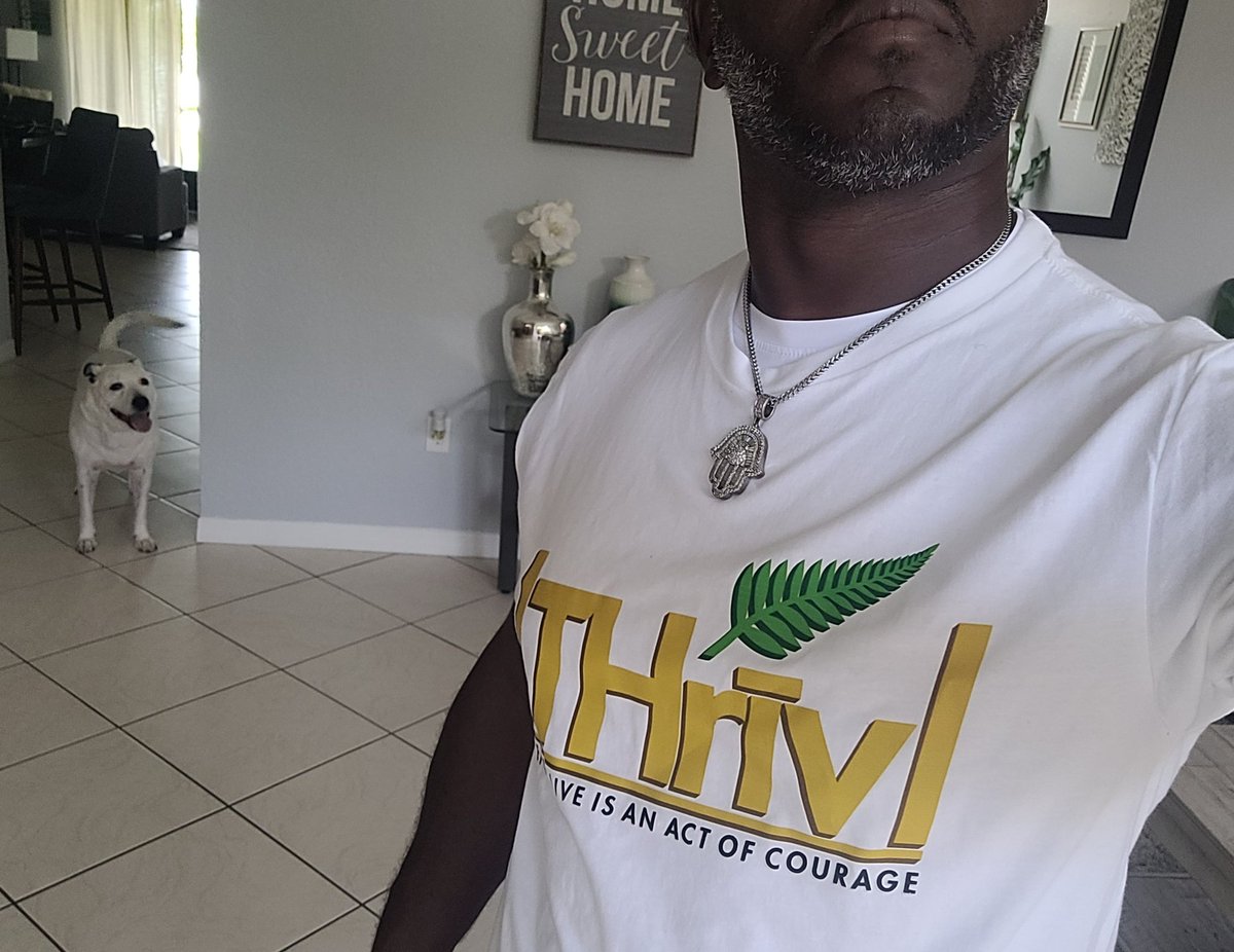 th3lab33's tweet photo. #THrive

https://t.co/fLbikI536H https://t.co/4vmCEk994I