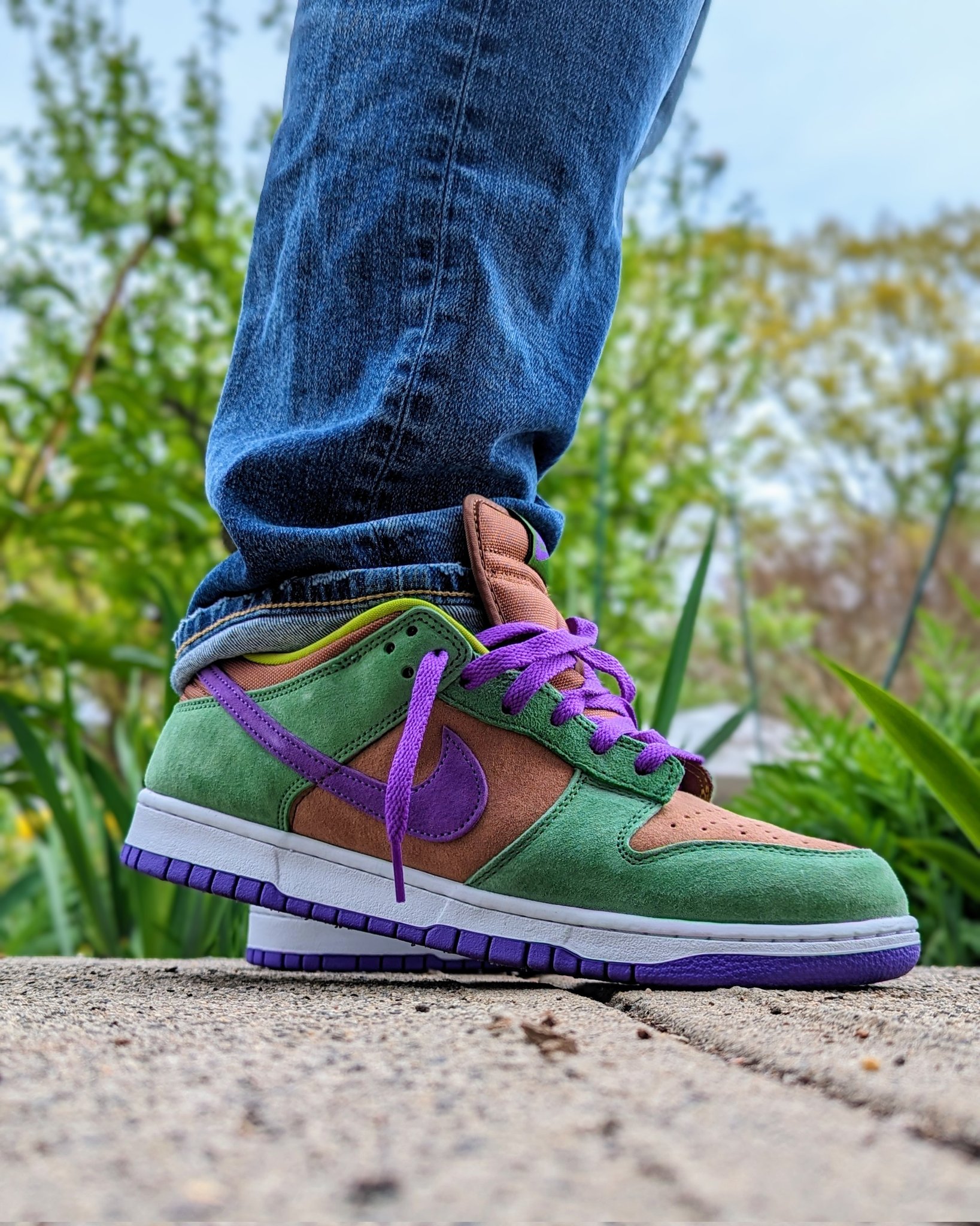 trin. on X KOTD Dunk Low Veneer These are the tightest pair of dunks ever. My foot squeezed it lol. Power https t ixcYAI9P5n X