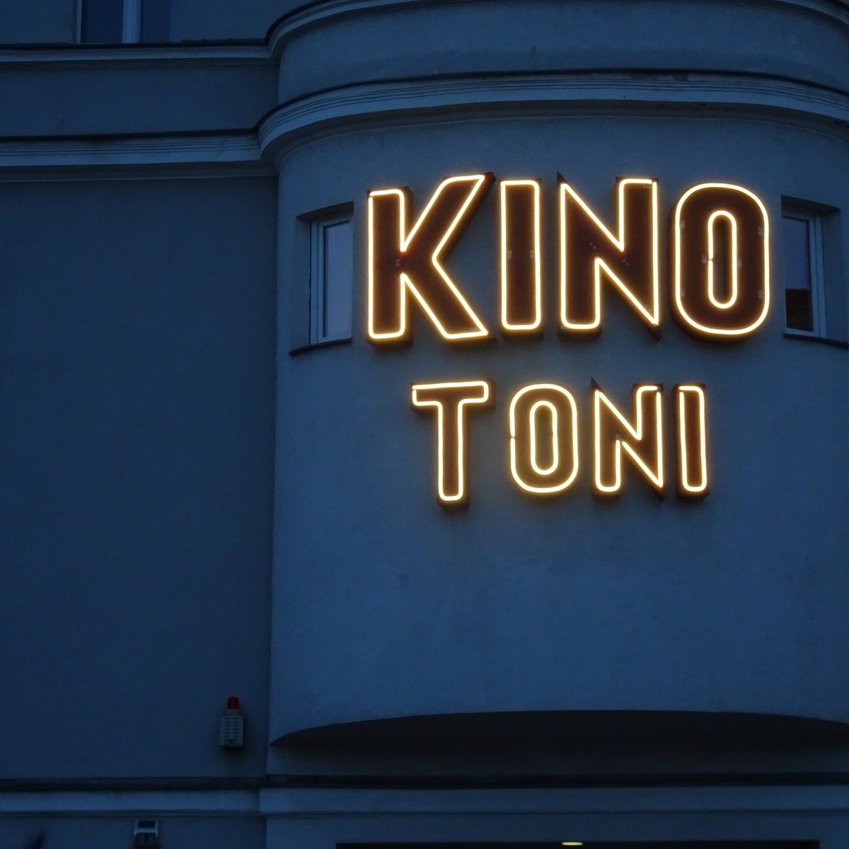 Kino Toni leuchtet neu!