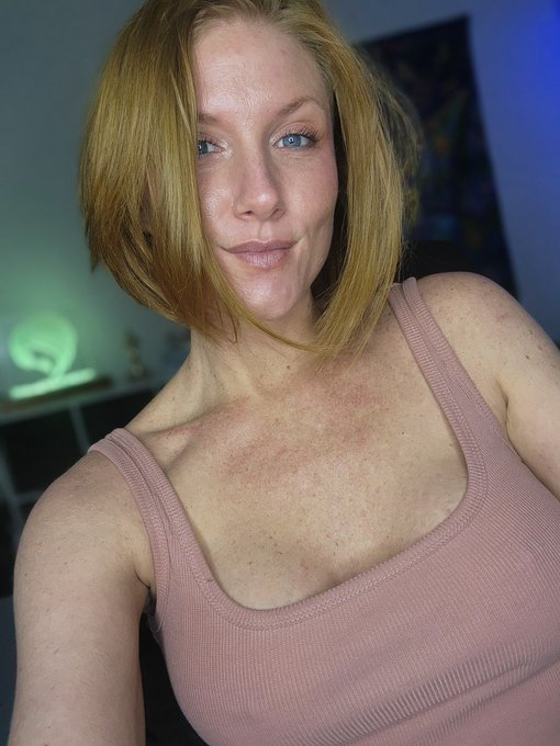 Come to my show https://t.co/V5q8td6Zay https://t.co/dI2Bb2o339