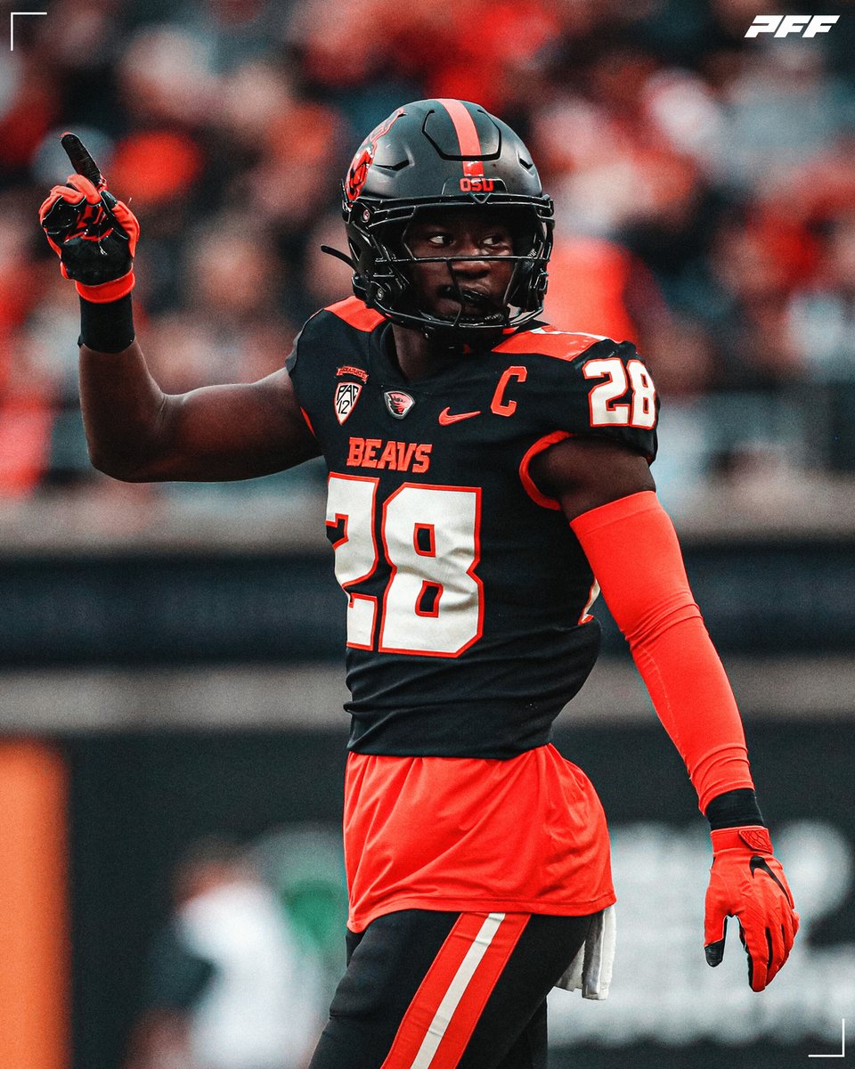 Kitan Oladapo: Career best 91.3 run defense grade in 2023 (1st among Power Five Safeties) 🧱