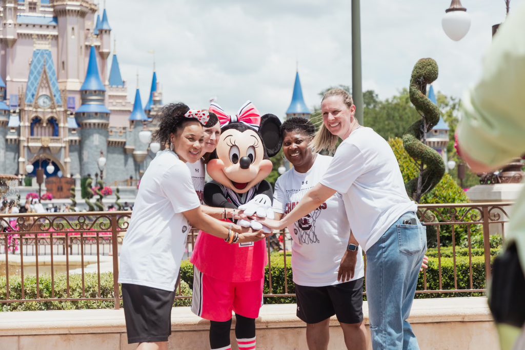 The Happiest Place on Earth!! 🤩

(Other than Columbia, ofc 😉)