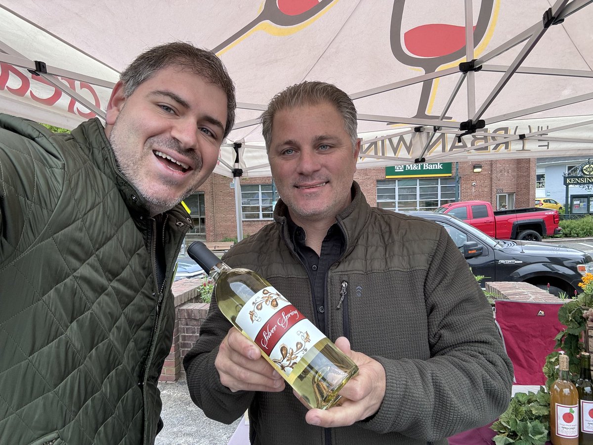 Boys trip to the Kensington Farmer’s market today & I saw my friend Damon, owner of @the_urbanwinery. I’ve spent 2 years working w/ Damon on legislation to restore/revamp a program to allow significant local businesses signs on state roads. It should be signed into law soon!