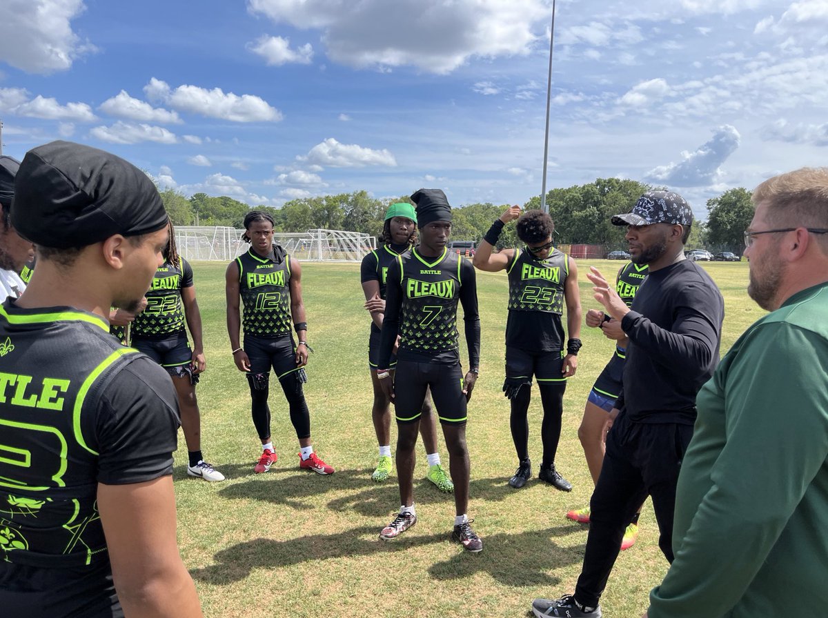 A couple Louisiana legends Ryan Clark (Shaw | LSU) and Bruce Eugene (Cohen | Grambling State) coaching up Fleaux ⚜️