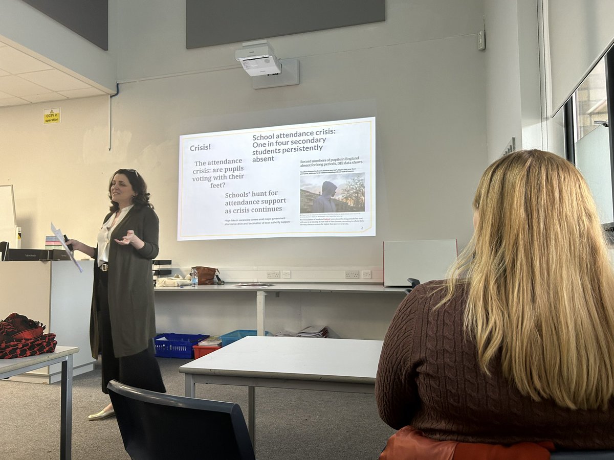 jojolarrieu's tweet photo. Back home after a lovely trip up Gloucester in the rain to #researchEDSW โฆ fantastic speakers, enthusiastic organisers, excellent swag and a dog! https://t.co/aAoQfA2J05