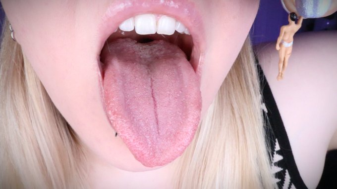 Delectable! I could eat tinies every day... https://t.co/9z9JrAYdhh<a href="/tag/throne"class="tags"><span>#throne</span></a><a href="/tag/wishlist"class="tags"><span>#wishlist</span></a>