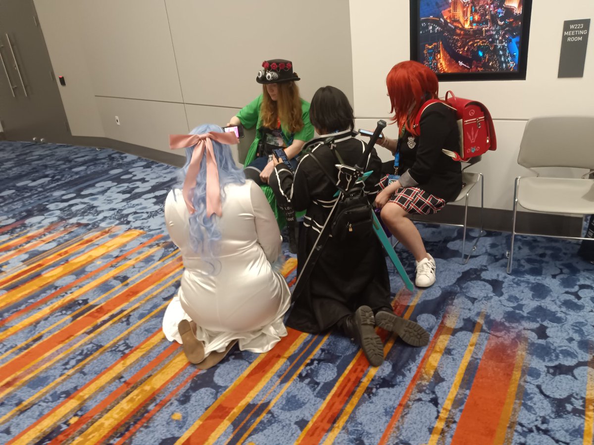 ZandyrWolfVA's tweet photo. It's a beautiful Day 2 here at #Lvlupexpo and we are just getting started here at the @AZ_VA_Guild! Auditions are still underway for the VA Competition in Panel Room 2 and you gotta catch us at Anime Live in Mini Main Events at 5pm! Can't wait to see y'all 💕🎉 https://t.co/8UH6SAZvk2