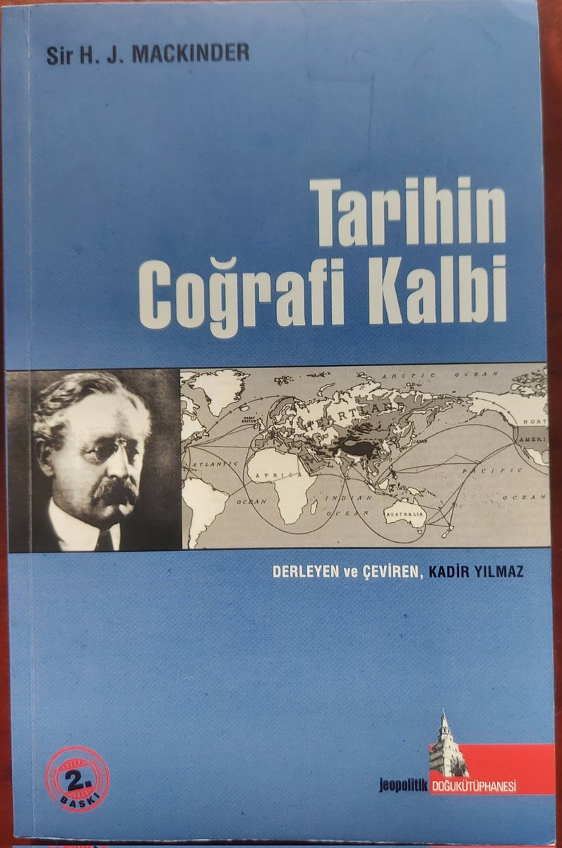 Mackinder'in Tarihin Coğrafî Kalbi adıyla sevgili @_KadirYilmaz_84 kardeşimin derleyip çevirdiği bu eser, İngiliz emperyalizminin iyi bir tasviri olduğu kadar bunun geleceğini de ifade ettiği için muhkem bir kaynak. 
Britanya imparatorluğu, belki Moğollar kadar kelle kesmedi ama+