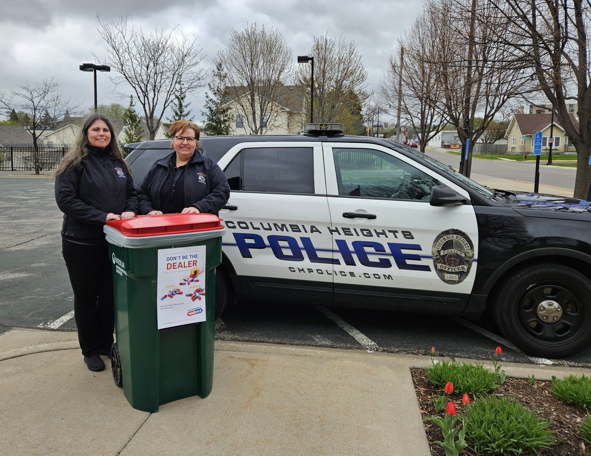 Thanks to everyone who cleaned out their medicine cabinet and stopped in to see us for today’s Nat’l Prescription Drug Take Back Day event, we were able to collect and dispose of 33 pounds of prescription drugs! #chpolice #TakeBackDay