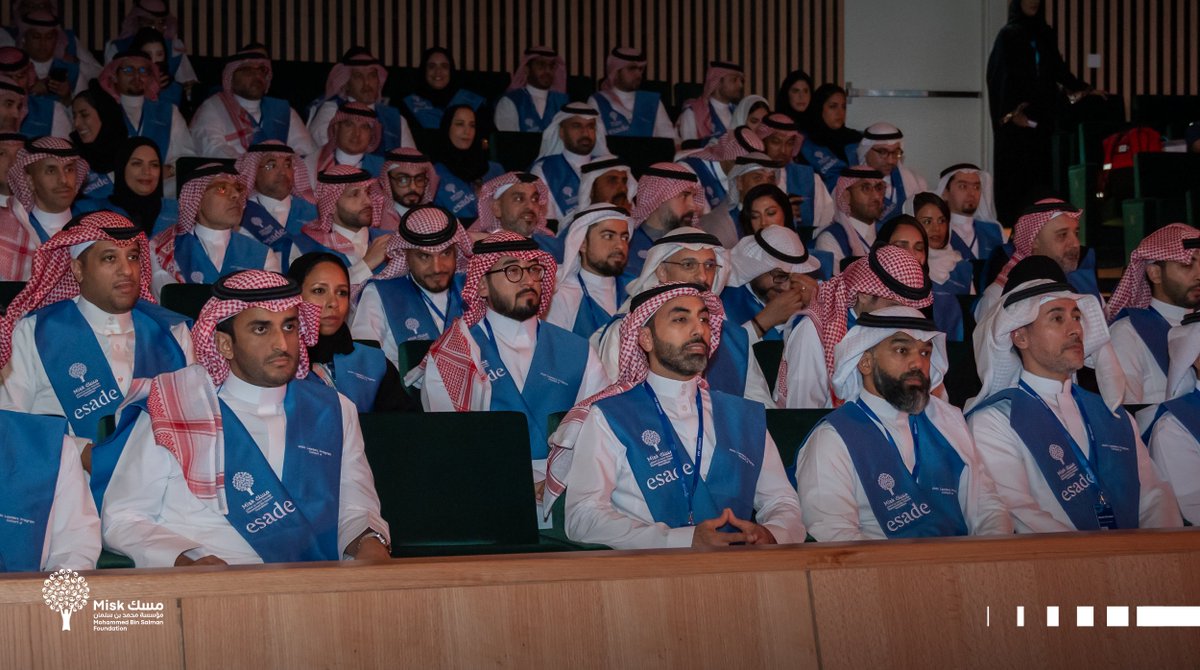 نيابةً عن سمو الأمير تركي الفيصل، ألقى سمو الأمير سعود بن تركي الفيصل؛ كلمةً أشاد فيها بطموح الخريجين، ودورهم في تحقيق النجاح والتقدم لمستقبل المملكة، وذلك أثناء تشريفه لحفل تخريج الدفعتين الثالثة والرابعة من برنامج #قادة_2030_للمملكة. 

#المجلس_السعودي_للقادة
#مؤسسة_مسك