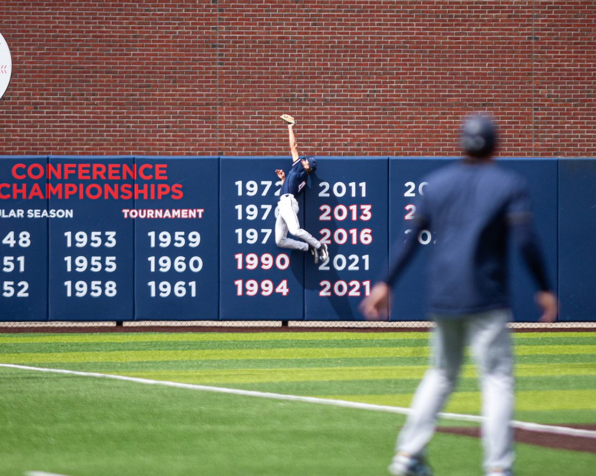 UConnBSB tweet picture