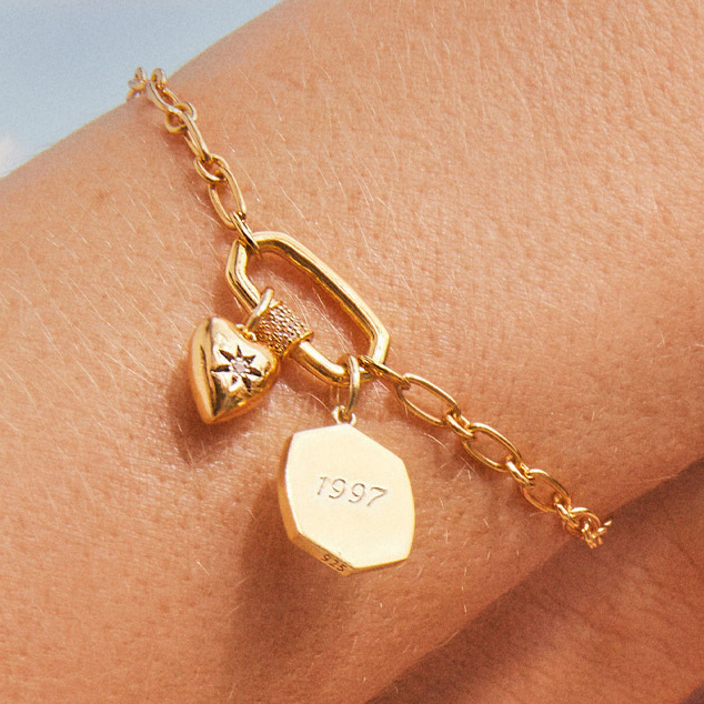 Consider this a friendly reminder that friendship bracelets NEVER go out of style...✨💖😇👯 Shop the perfect, long-lasting gift, and build your personalized charm bracelet with our NEW Demi-Fine Bristol Chain Bracelet: bit.ly/4deVgAh (hint, Mom would love this 😉)