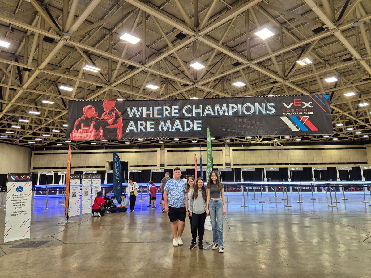 Checked in ready for tomorrow, watched some matches and looked round the pits, it's absolutely massive. #VEXUKatWorlds #VEXWorlds #TeamTanfield