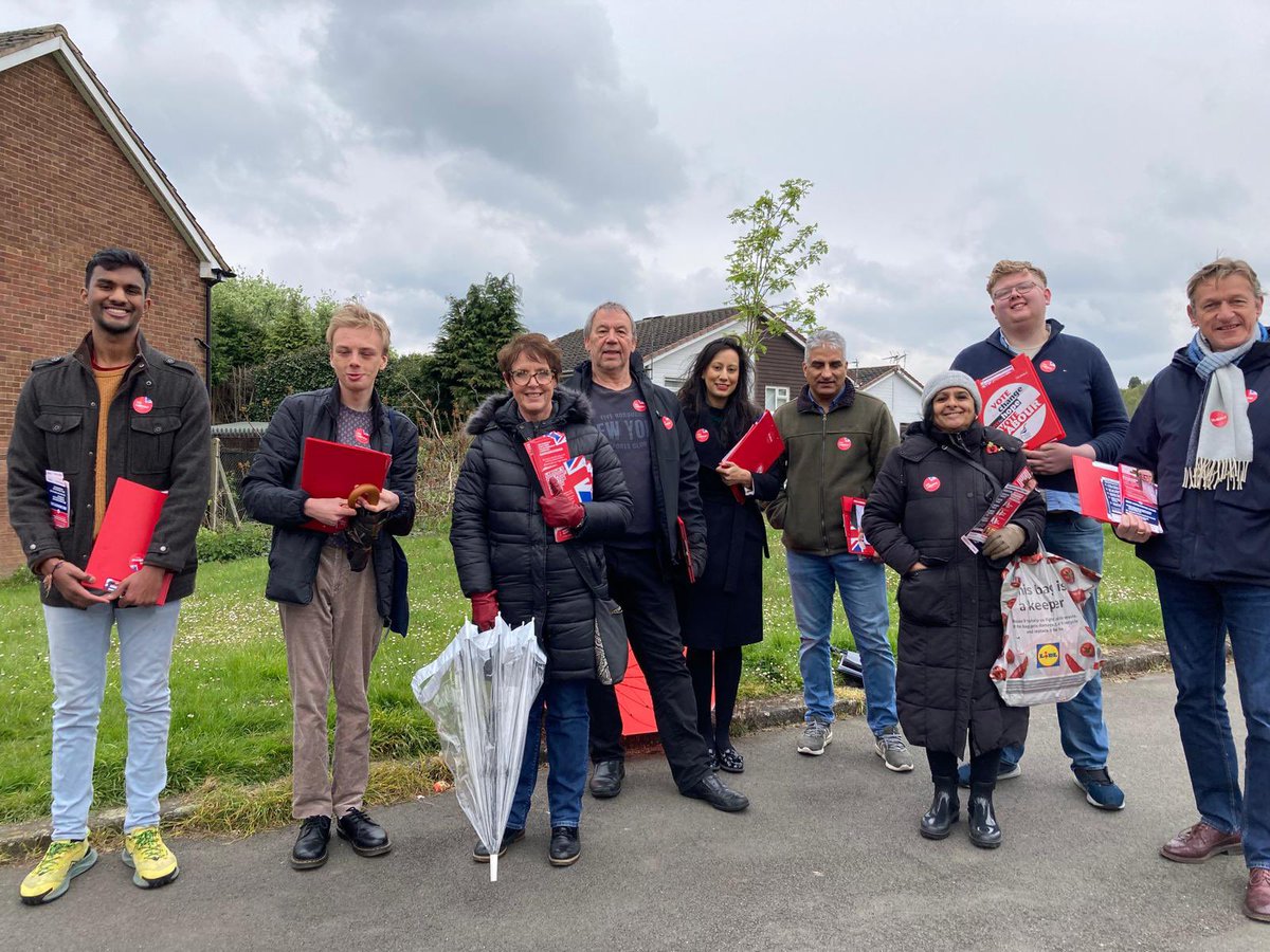 Canvassing across Dudley today with a phenomenal team! Let’s get a win for @RichParkerLab, @SimonFosterPCC & a Labour controlled Dudley Council! A special Happy Birthday to Doug!