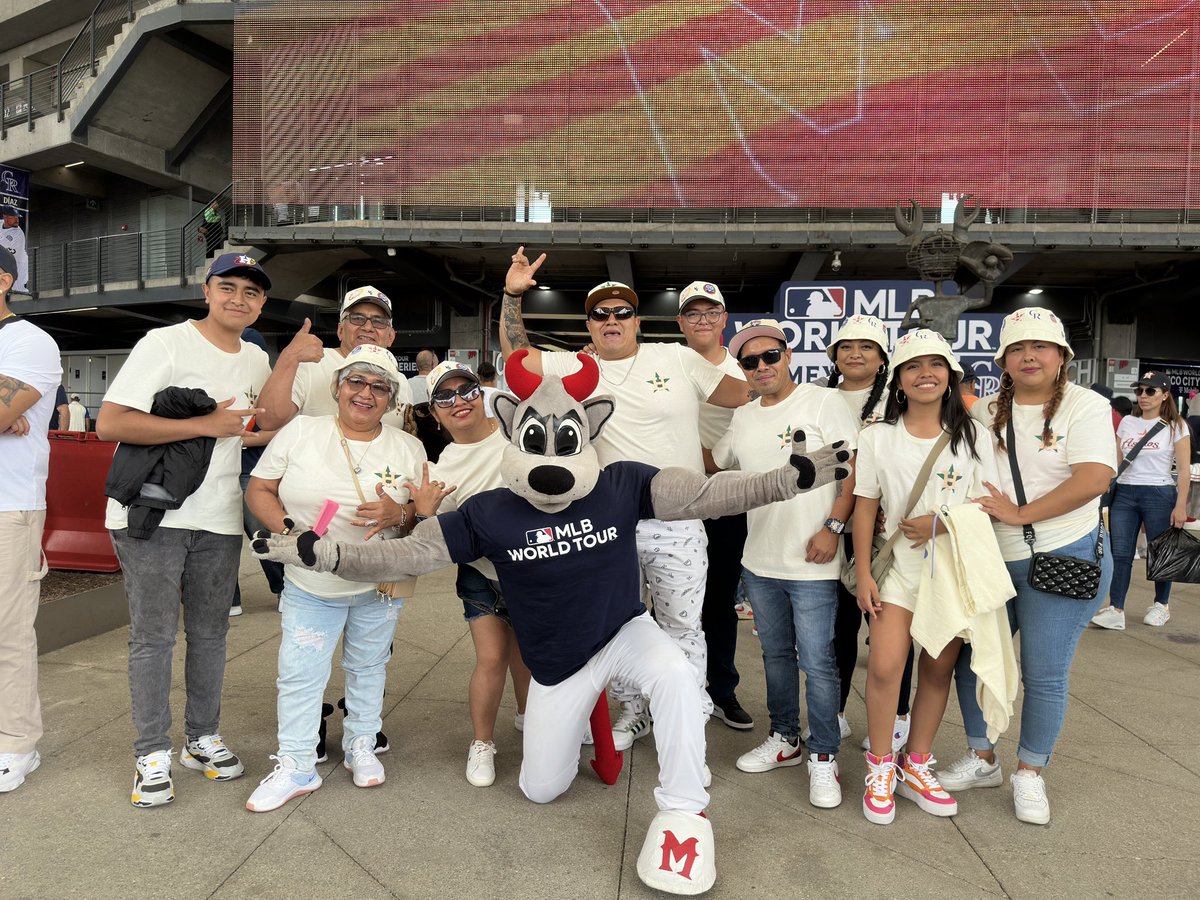 Bienvenidos aficionados de @astros #MexicoCitySeries 🏟️