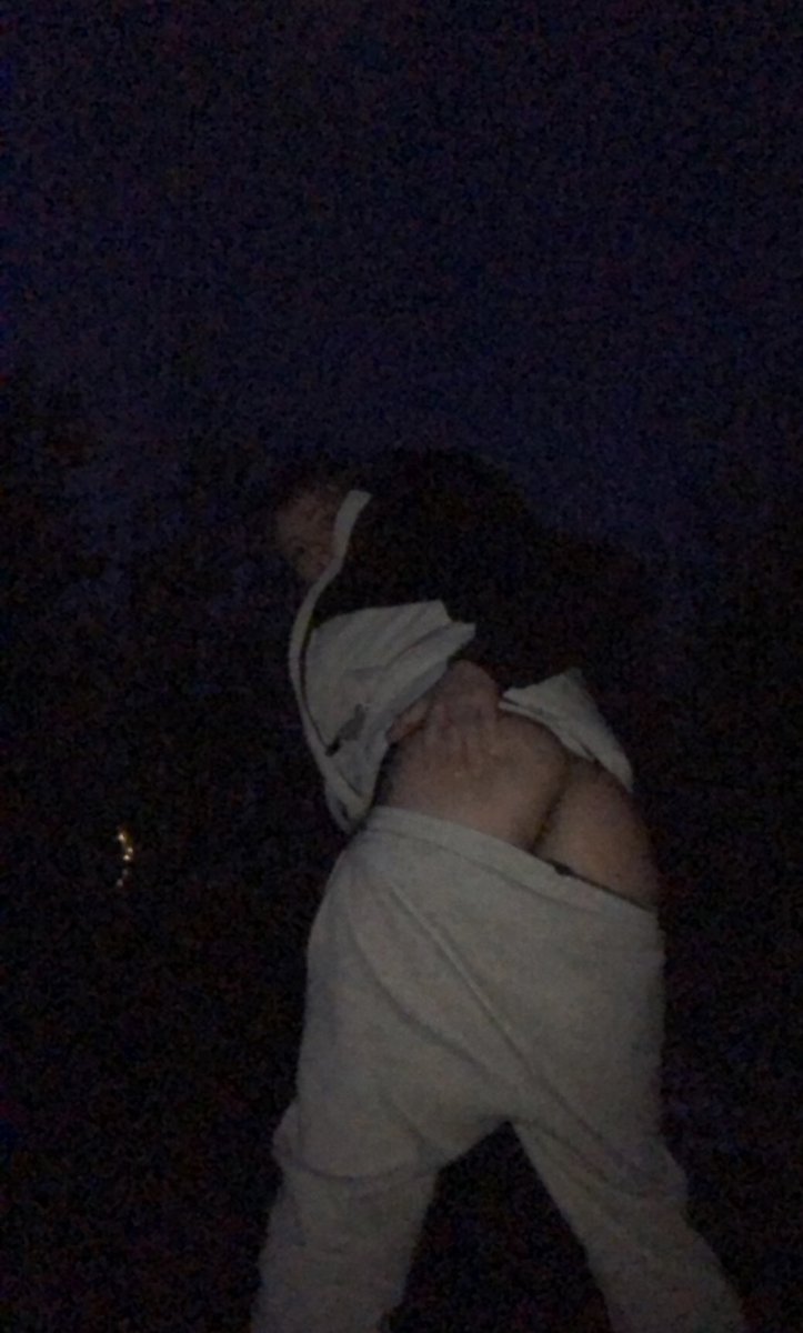 Up a tree or in a bush retweet and  tell me where you’d do it onlyfans.com/owen.rhys