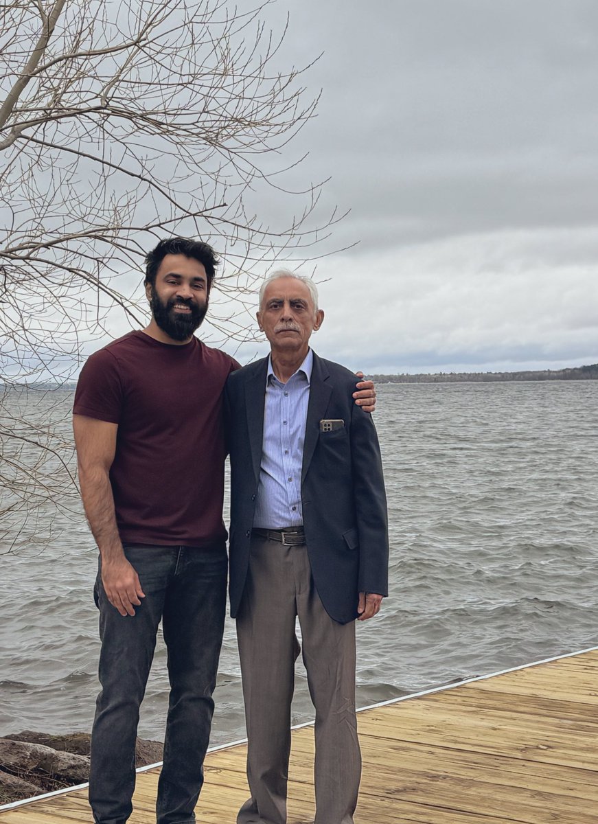 DrSiyabMD's tweet image. My father’s visiting me from my home country, after 8 years (!!!) of not seeing him.
He’s also an interventional cardiologist, and I followed in his footsteps. I had the pleasure of showing him around my hospital, introducing him to my amazing colleagues, showing him the cath…