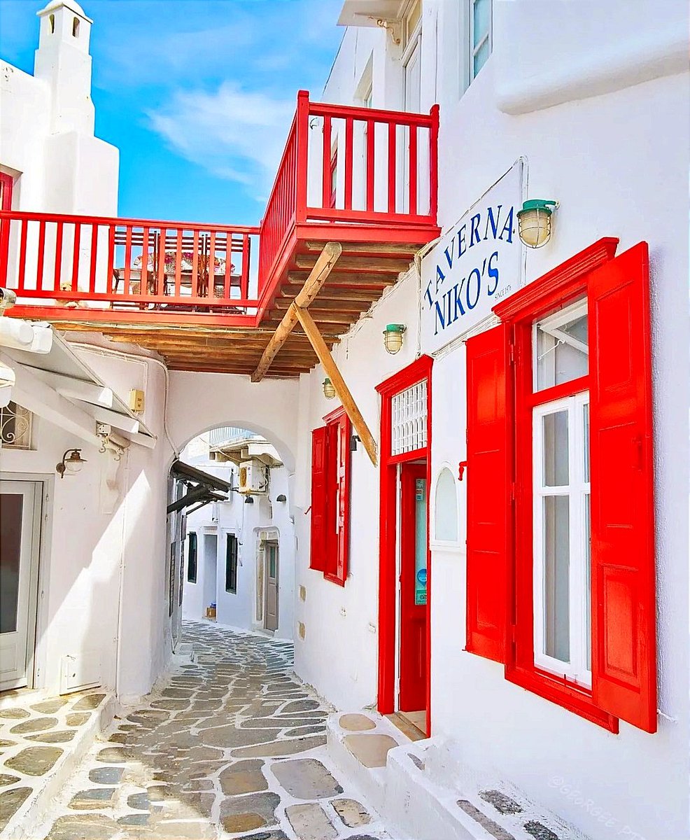 Scenic Alley in Mykonos Town, Greece 🇬🇷