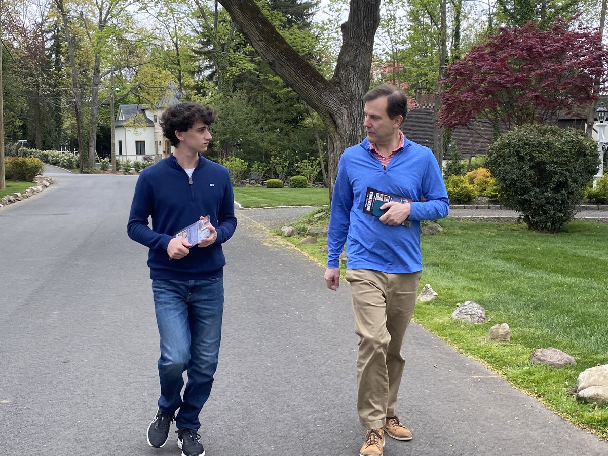 A great day in #NJ07 with some of our many dedicated volunteers! I was happy to join teams of local leaders and volunteers in Hunterdon, Somerset, and Union counties to knock on doors and speak directly to voters! Don’t forget to vote on June 4th!