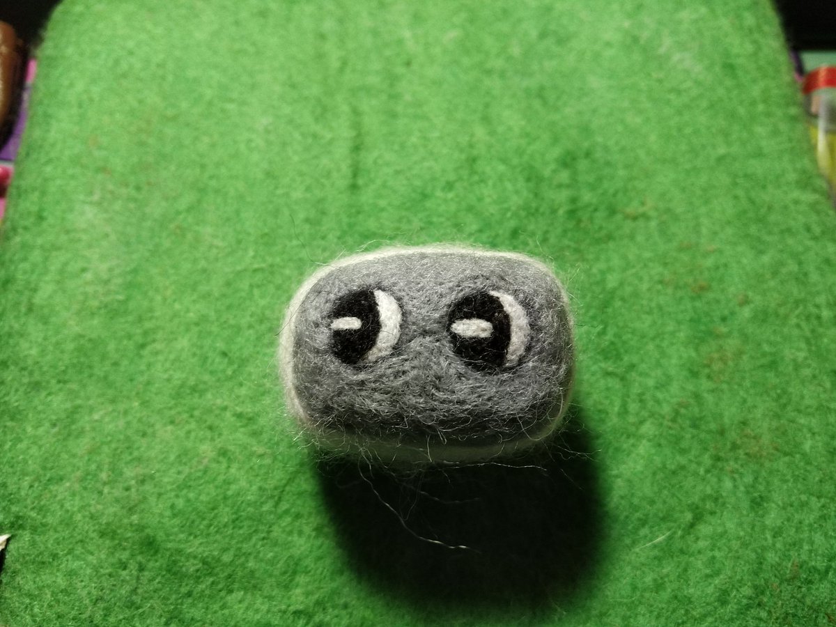 A delayed update but an update nevertheless! Turns out ambitious projects are ambitious and eyes are hard. After much challenge and procrastination my little lamb is starting to take form.

#needlefelt #handmade #handmadeuk #CultoftheLamb