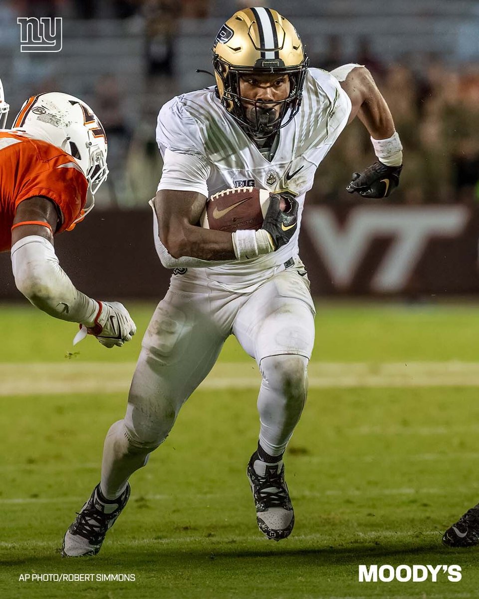 'He's a bendy, rhythmic runner who sees and traverses the interior run lanes like he built the maze.' NFL.com's scouting report on RB Tyrone Tracy Jr. ⤵️ 📰: nygnt.co/sr427