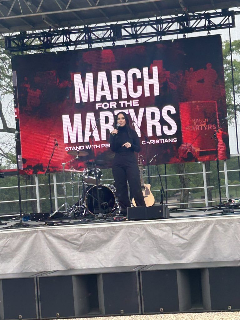 We’re here on the National Mall with @forthemartyrs praying and standing for the persecuted church around the world. @genuinelygia_