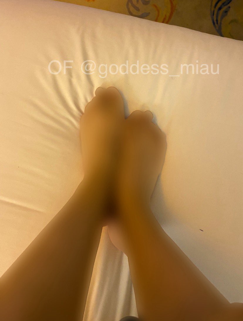 Goddess_miau_'s tweet photo. Sin pago no hay #feetpic πββοΈ
#denial #foot #feet #pies #fetiah #sub #femdom #latina #subgirl #subboy #bdsm #fetish #fetiche https://t.co/c8gL4v2mwa