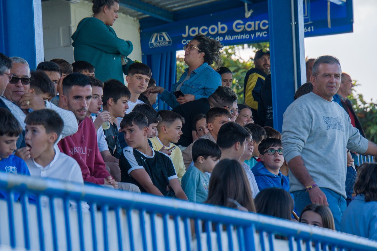 CDArahalBpie's tweet image. CRÓNICA | VS VENTIPPO

ACABA EL PARTIDO CON UN RESULTADO INJUSTO 0-1

Partido que se nos escapa aunque el equipo lo ha dado todo. 

GRACIAS AFICIÓN