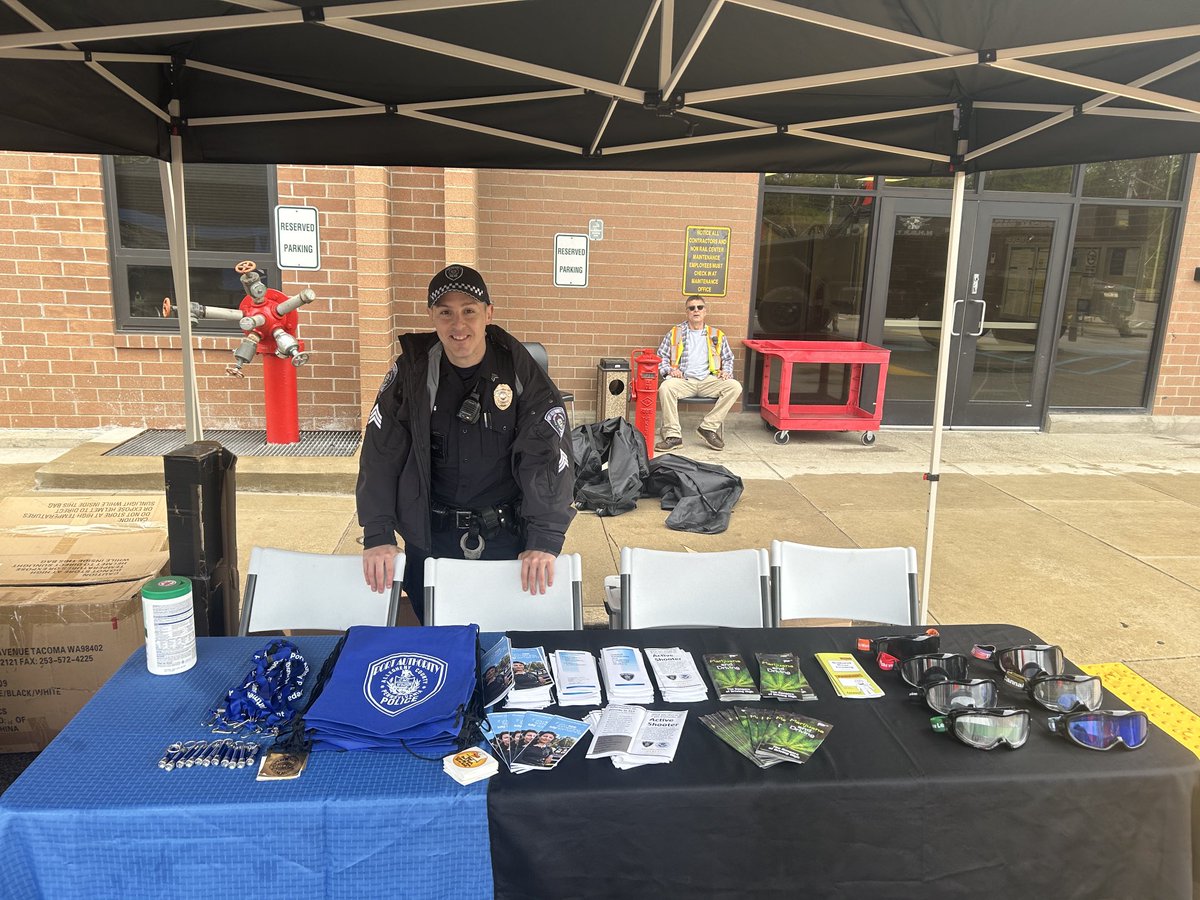 PGHTransitPD's tweet photo. What an awesome day at the 2024 ⁦@PGHtransit⁩ #BringYourKidtoWork day.  We showed off the MRAP, gave out bike helmets, discussed impaired driving and gave a few K9 Demos and much more!! Thanks to the Allegheny County Safety Partners for coming out.
⁦@HealthAllegheny⁩ https://t.co/WKfabSvx26