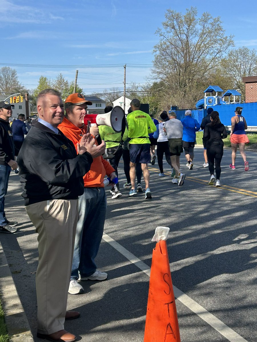 SenatorRhoads's tweet photo. Earlier this morning I started my day in #Plainview wishing the runners at the GLIRC Aspire 10K good luck. Congratulations to all who participated in the 10K! Your determination and perseverance are an inspiration to us all.
#plainviewny #run #running #longisland #longislandny https://t.co/l42hIhI8cj