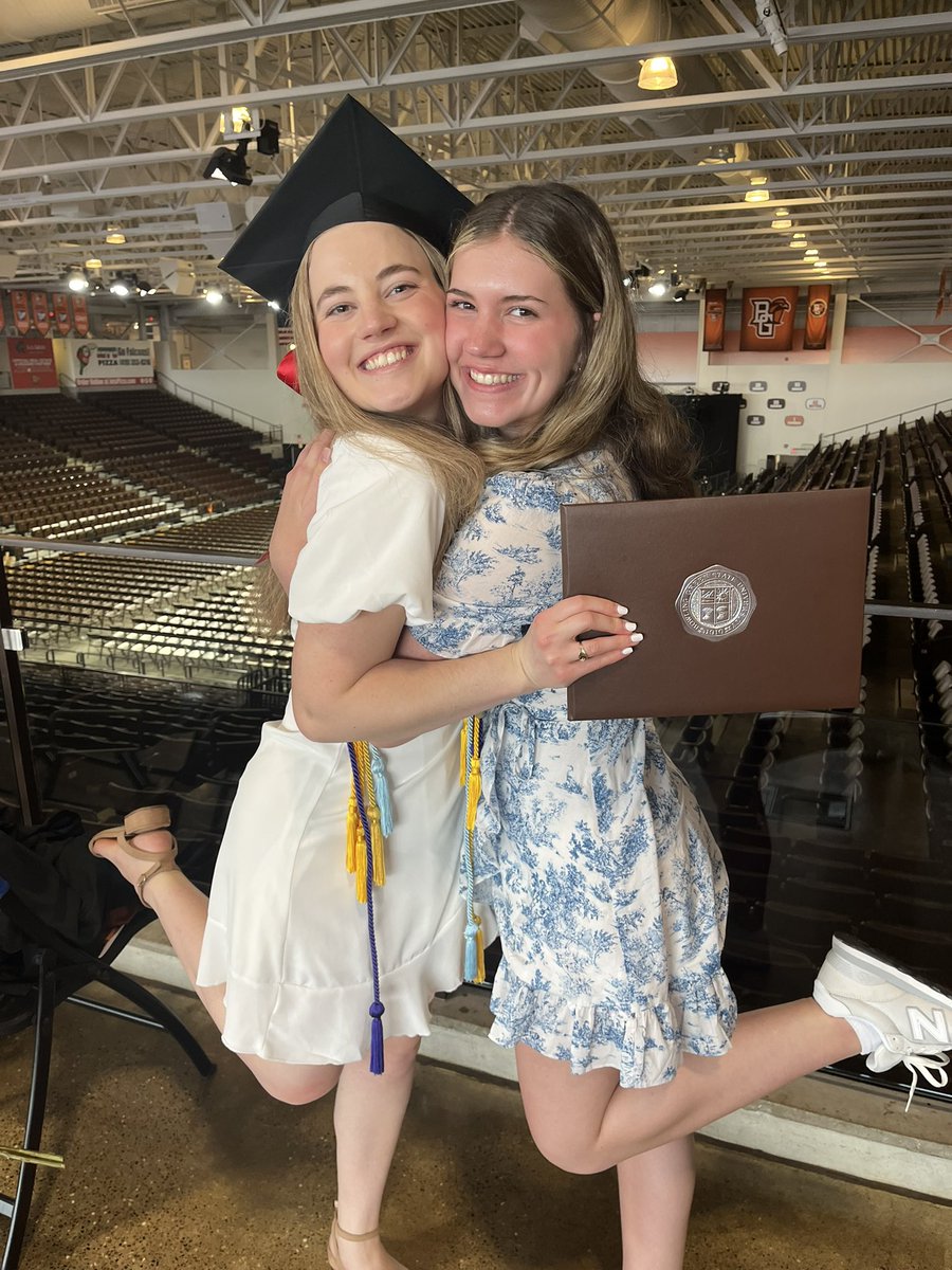 JAReece's tweet image. Our BGSU Honors College graduate! Morgan, may all your dreams come true.  #classsof2024 #bgsugrad