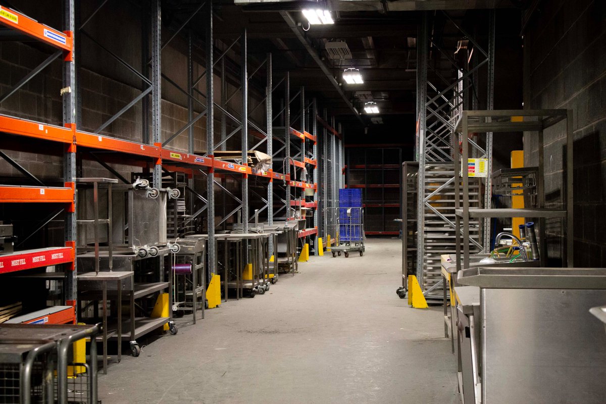 PhotoTjv's tweet photo. Leftover and Forgotten
(Marketgate, Wigan, November 2018)
#photography #urbanphotography #abandonedplaces #abandoned #stockroom #basement #demolished #disused #MarketgateWigan #TheGalleries #Wigan https://t.co/7V8ZfywDgY