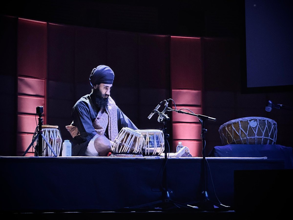 jvalaaa's tweet photo. Blossoming 2024 🌿

A truly special night - celebrating Suraj Podcast's 1,000,000 streams with @sikhheritageBC  and the trio of Eeshar Singh, Jeevan Singh, and Sirjin Singh.

Thank you to everyone who came out to enjoy the conversations and incredible performance! https://t.co/sgYJqD8LCp
