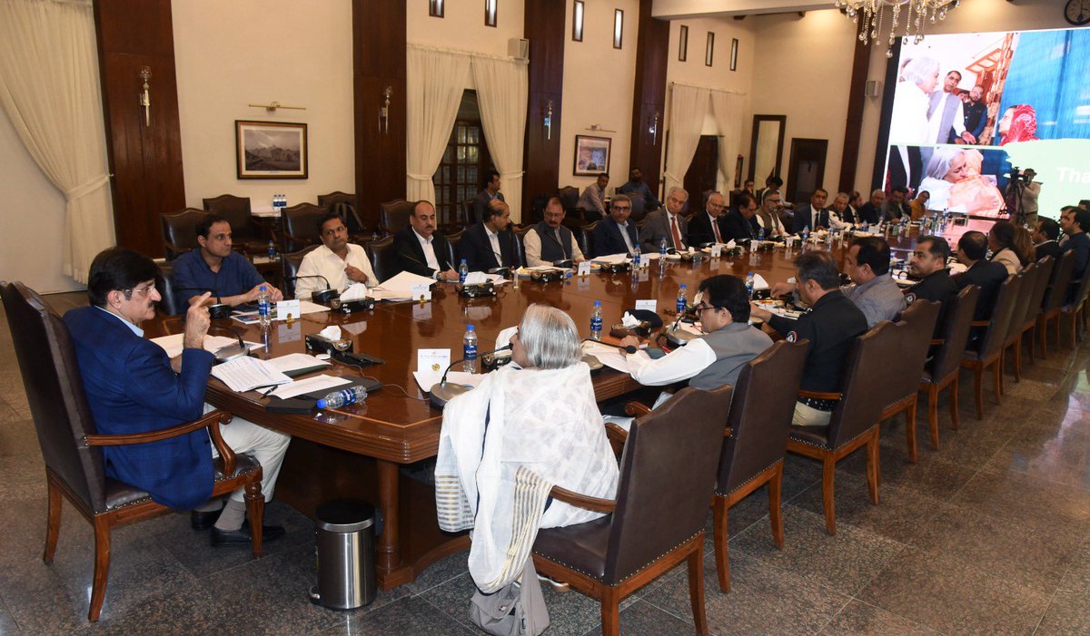 CM Sindh @MuradAliShahPPP presided over the meeting of Provincial Task Force for Polio Eradication & expressed the commitment of #PPP & #SindhGovt to the cause of eradicating polio. Polio campaign starts from Monday & will be kicked off by the CM & Minister Health @AzraPechuho .