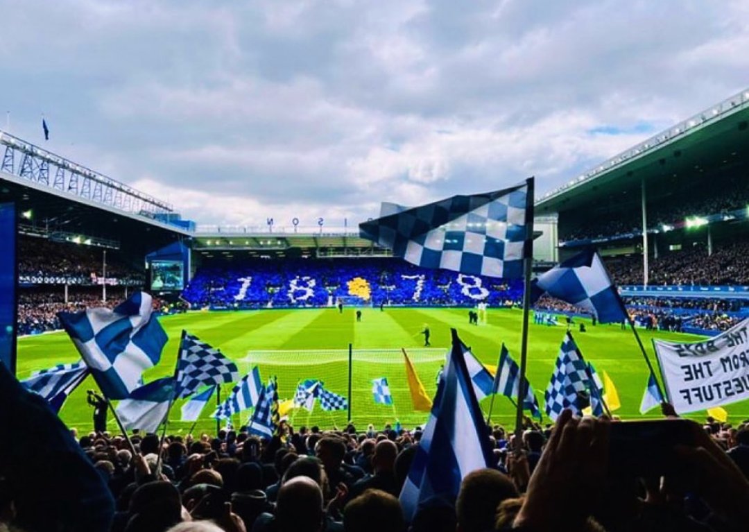 Absolutely drained but delighted The manager & players have been functioning in the worst set of circumstances at #EFC & deserve big credit While the Everton fans again proved they don't know the meaning of losing hope. Especially credit to @The1878s for ensuring survival 💙