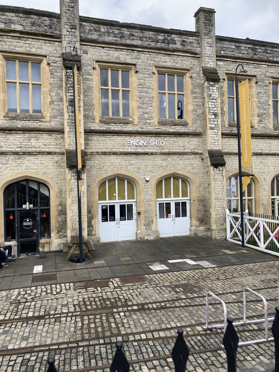 TryingToCode's tweet image. Great day in Bristol at @dddsouthwest listening to some amazing talks. Plenty to think about and digest. #dddsw