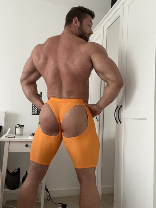 Orange you glad to see me? 🍊 https://t.co/d52b3PppAt