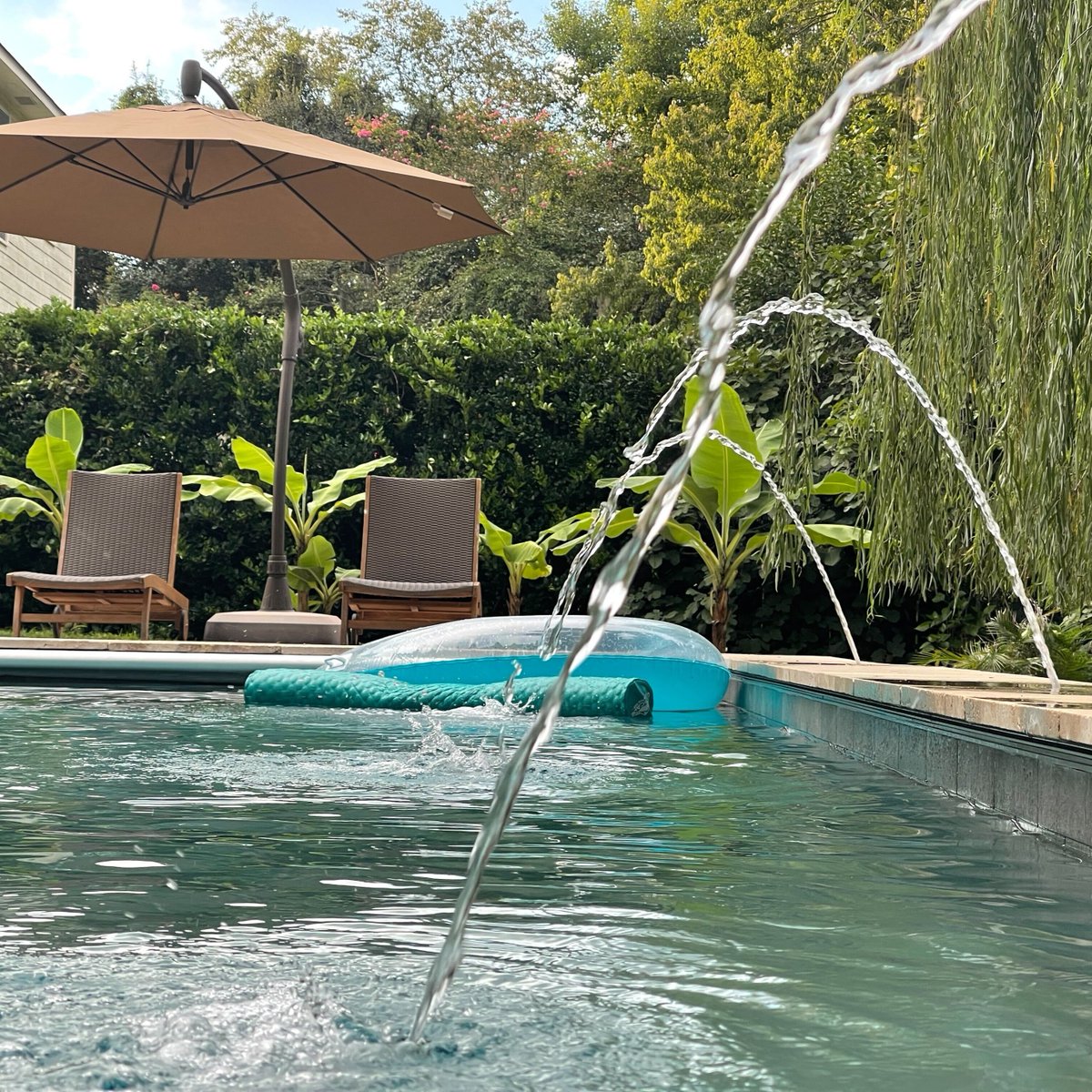 AquaBluePoolsSC's tweet image. Dust off those pool floats and break out the sunscreen. It’s National Pool Opening Day! 🎉 Here's to sunny days, refreshing waters and unforgettable memories with friends and family. Cheers to another season of poolside bliss! 🌊☀️

📷: Clint Fore 
#PoolOpeningDay