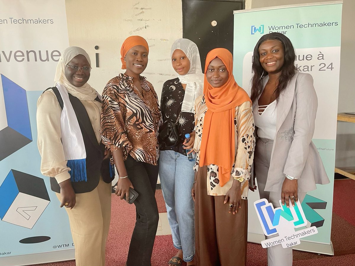 🌟 Quelle expérience incroyable aux côtés des Women Tech Makers ! Un moment d'échanges passionnants et de découvertes captivantes. Merci à la communauté Women Techmakers Dakar pour cette journée inoubliable. 💫 #WomenTechMakers 
<a href="/WTMDakar/">WTM Dakar</a> 
<a href="/BittyLohoNdiaye/">Soxna Bitty aka Jinax Digital</a> 
<a href="/MimiStic_sn/">Thiaba DIOP 🌍</a>