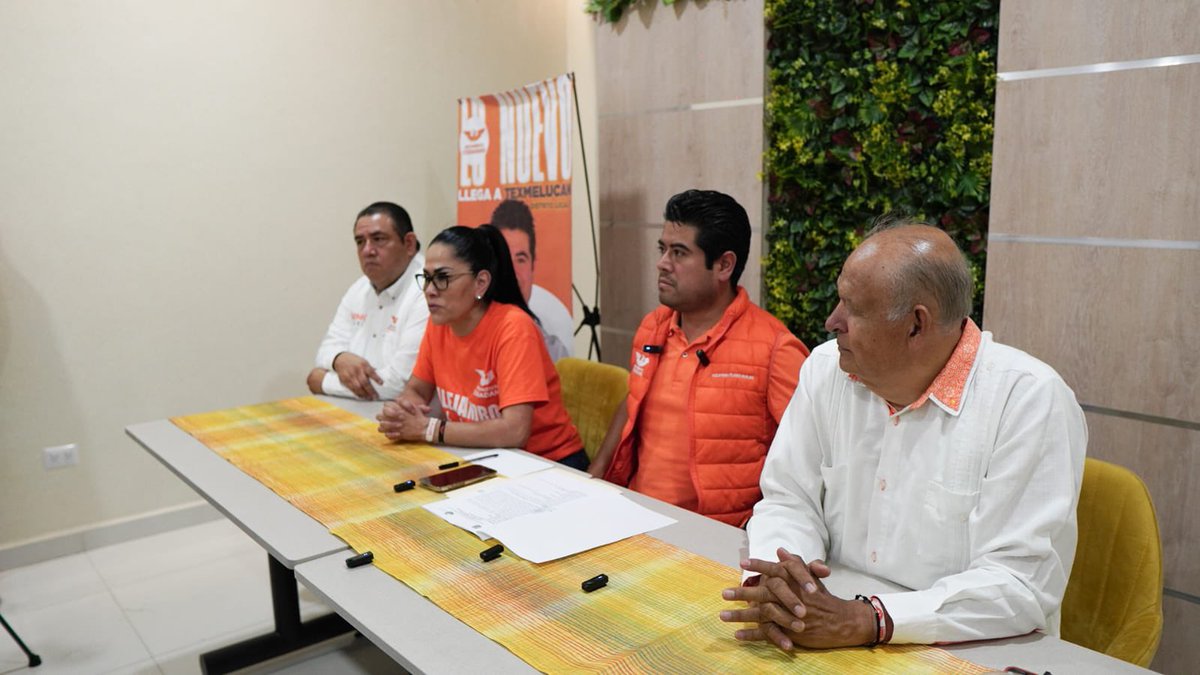 MovCiudadanoPue's tweet photo. 🔸Aunque la vieja política intente callarnos con acciones desesperadas, no lo van a lograr porque vamos ganando en San Martín Texmelucan 💪🏽#LoNuevoEsImparable 🧡 https://t.co/xKnsJnv8Pb