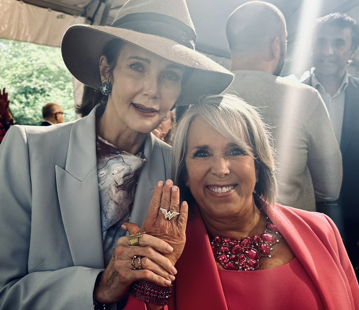 So much fun meeting @RealLyndaCarter and showing her my #WonderWoman ring @haddadmedia’s fabulous garden party today! Next — off to the White House Correspondent’s Dinner with @POTUS tonight!