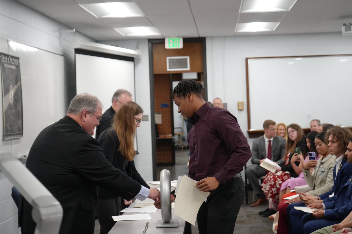 Valpo Engineering tweet media